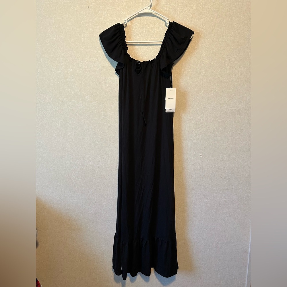 Nordstrom Black Ruffled Maxi Dress | NWT
| Size Medium - Picture 2 of 10